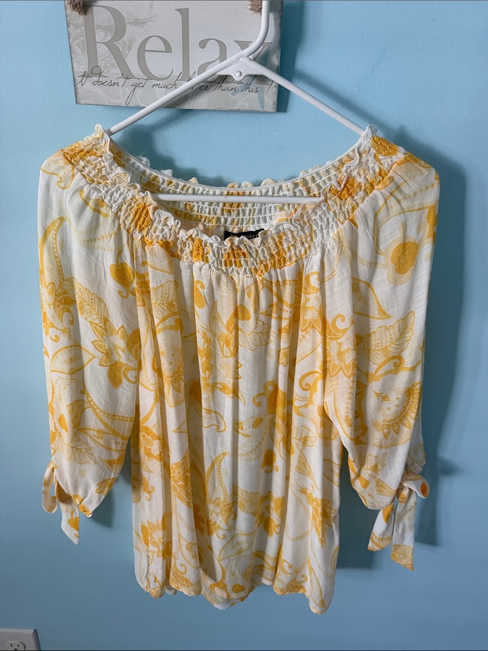 Women’s Smocked on/ Off-Shoulder Blouse in Yellow Floral size M